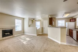 Photo #4: 2558964 Listing