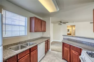 Photo #5: 2558964 Listing