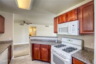 Photo #6: 2558964 Listing