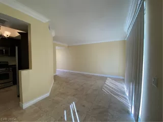 Photo #3: 2558972 Listing