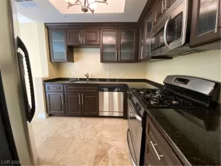 Photo #4: 2558972 Listing