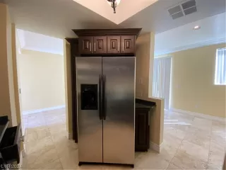 Photo #6: 2558972 Listing