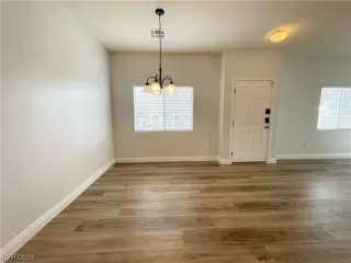 Photo #5: 2558985 Listing 