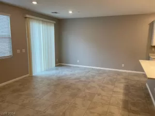 Photo #6: 2558992 Listing 