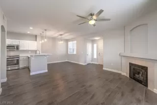 Photo #4: 2559000 Listing