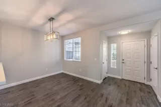 Photo #5: 2559000 Listing