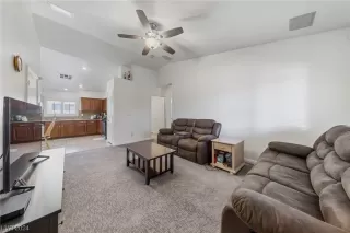 Photo #6: 2559023 Listing 