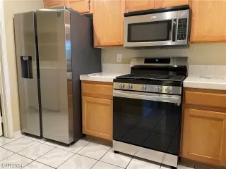 Photo #1: 2559032 Listing 