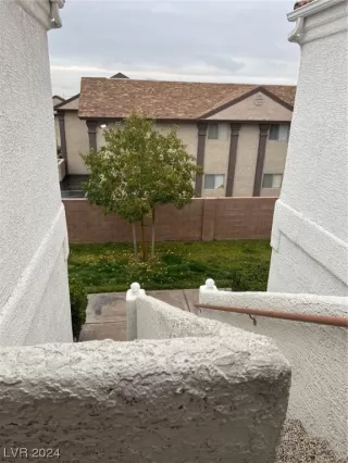 Photo #3: 2559042 Listing