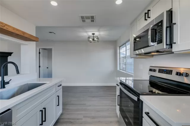 MLS: 2559049 Condo For Sale