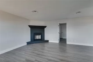 Photo #5: 2559049 Listing