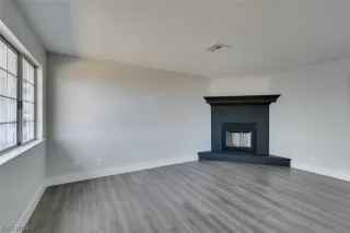 Photo #6: 2559049 Listing