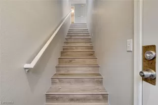 Photo #1: 2559118 Listing 