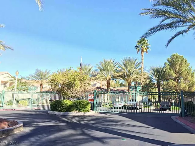 MLS: 2559124 Condo For Sale