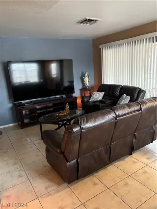 Photo #2: 2559147 Listing