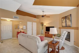 Photo #5: 2559166 Listing