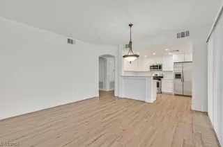 Photo #4: 2559209 Listing 