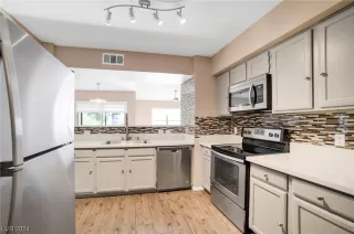 Photo #6: 2559233 Listing 