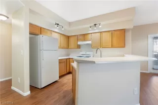 Photo #6: 2559242 Listing 