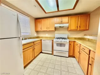 Photo #3: 2559257 Listing 