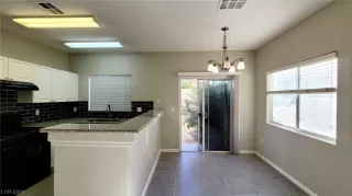 Photo #4: 2559296 Listing 