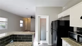 Photo #6: 2559296 Listing 