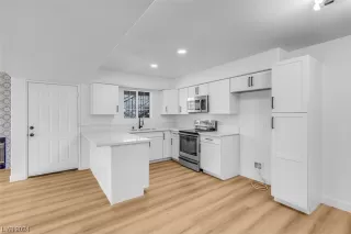 Photo #4: 2559337 Listing