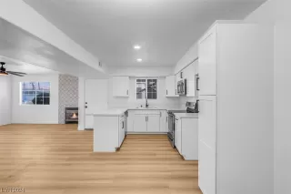 Photo #5: 2559337 Listing