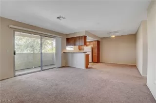 Photo #5: 2559392 Listing 