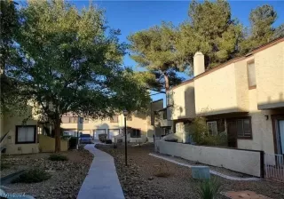 Photo #1: 2559398 Listing