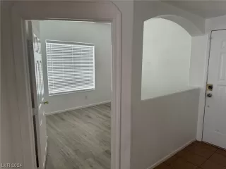 Photo #4: 2559427 Listing 