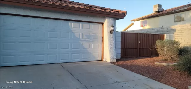 MLS: 2559472 Condo For Sale