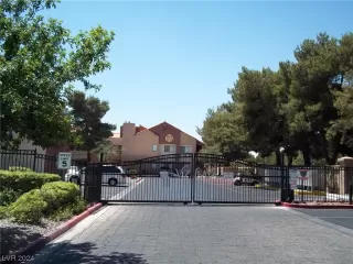 Photo #2: 2559473 Listing 