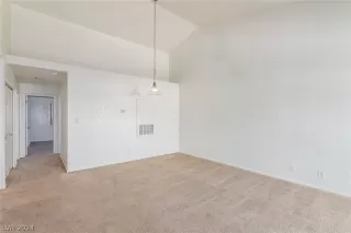 Photo #5: 2559473 Listing 