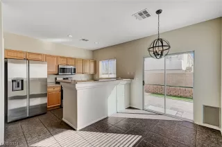 Photo #1: 2559494 Listing