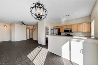 Photo #3: 2559494 Listing