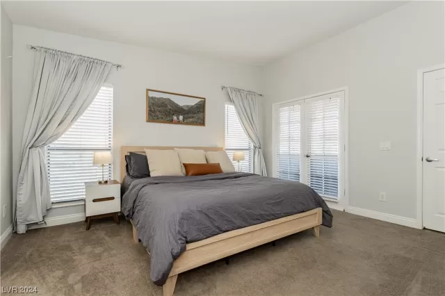 MLS: 2559534 Condo For Sale