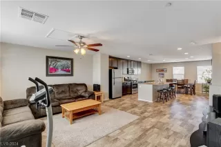 Photo #1: 2559539 Listing 