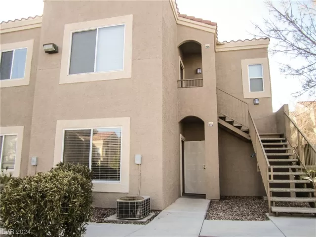 MLS: 2559540 Condo For Sale