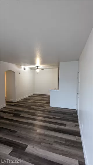 Photo #2: 2559568 Listing 