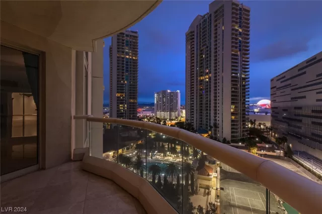 MLS: 2559576 Condo For Sale