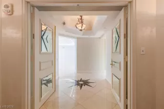 Photo #1: 2559576 Listing 