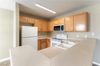 Photo #4: 2559589 Listing 