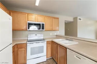 Photo #6: 2559589 Listing 