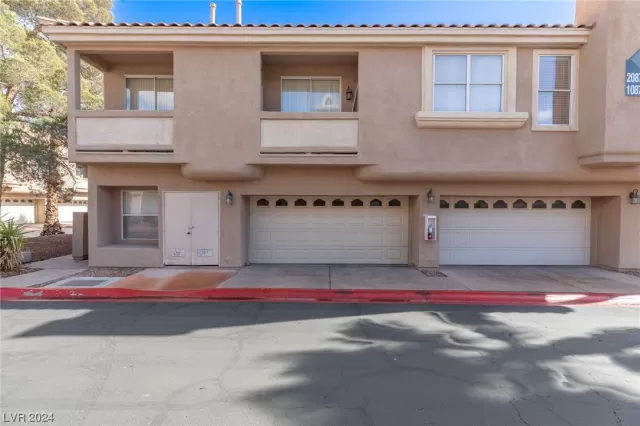 MLS: 2559606 Condo For Sale