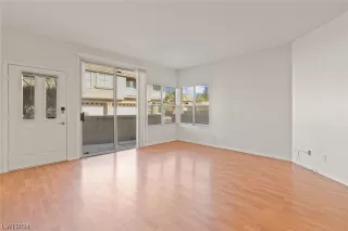 Photo #6: 2559606 Listing 