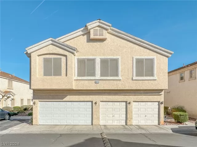 MLS: 2559618 Condo For Sale