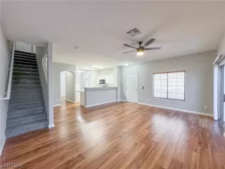 Photo #3: 2559618 Listing 