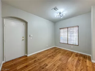 Photo #4: 2559618 Listing 