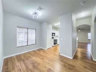 Photo #6: 2559618 Listing 